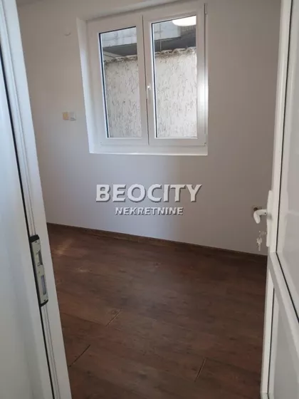 Surčinska | 4zida.rs