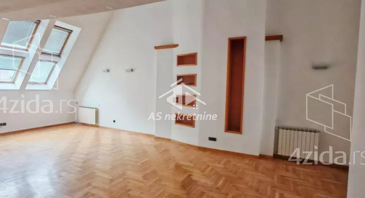 Šestosoban stan | 4zida