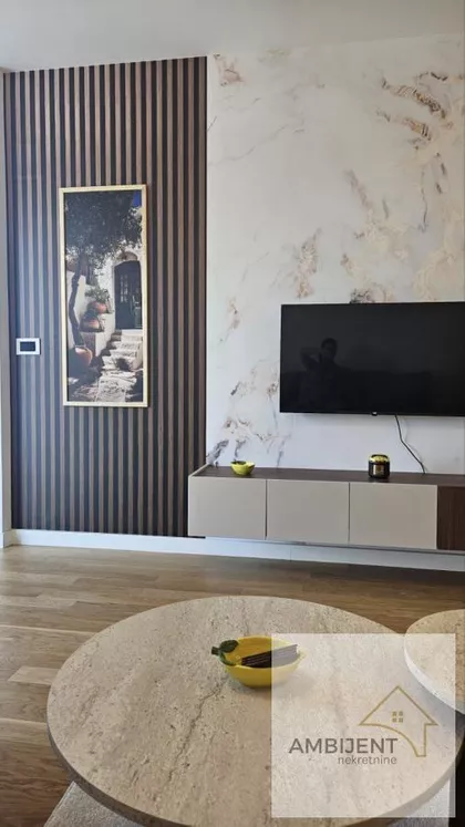 Stari Banovci | 4zida.rs