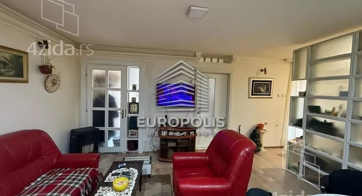 Petosoban stan | 4zida