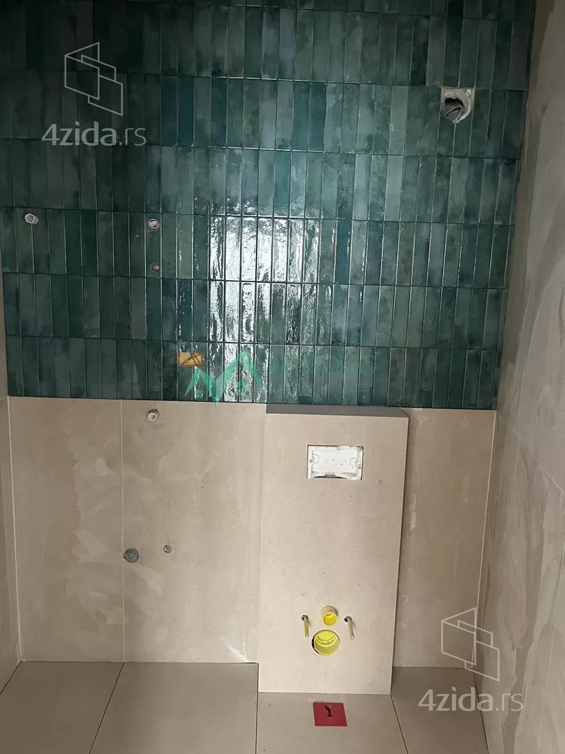 Četvoroiposoban stan | 4zida