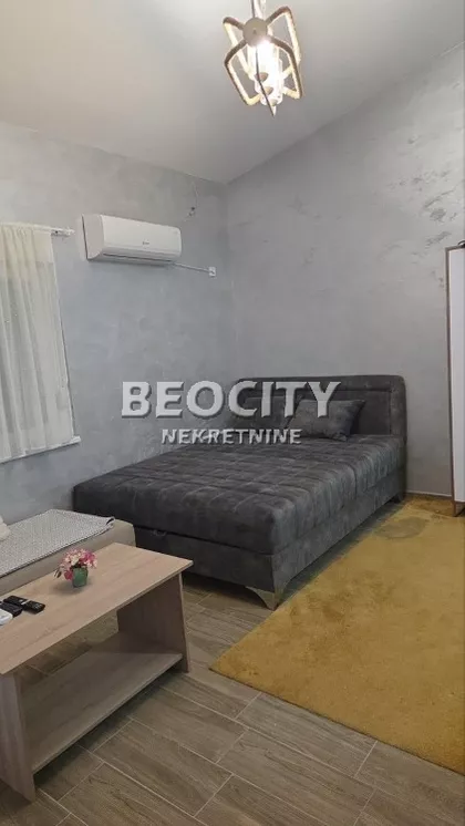 Jerneja Kopitara | 4zida.rs