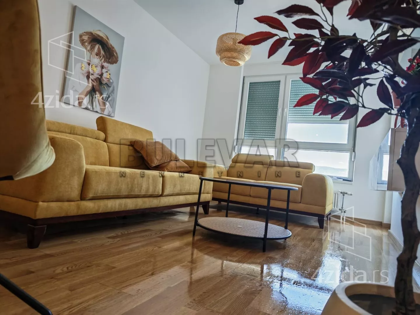 Jednoiposoban stan | 4zida