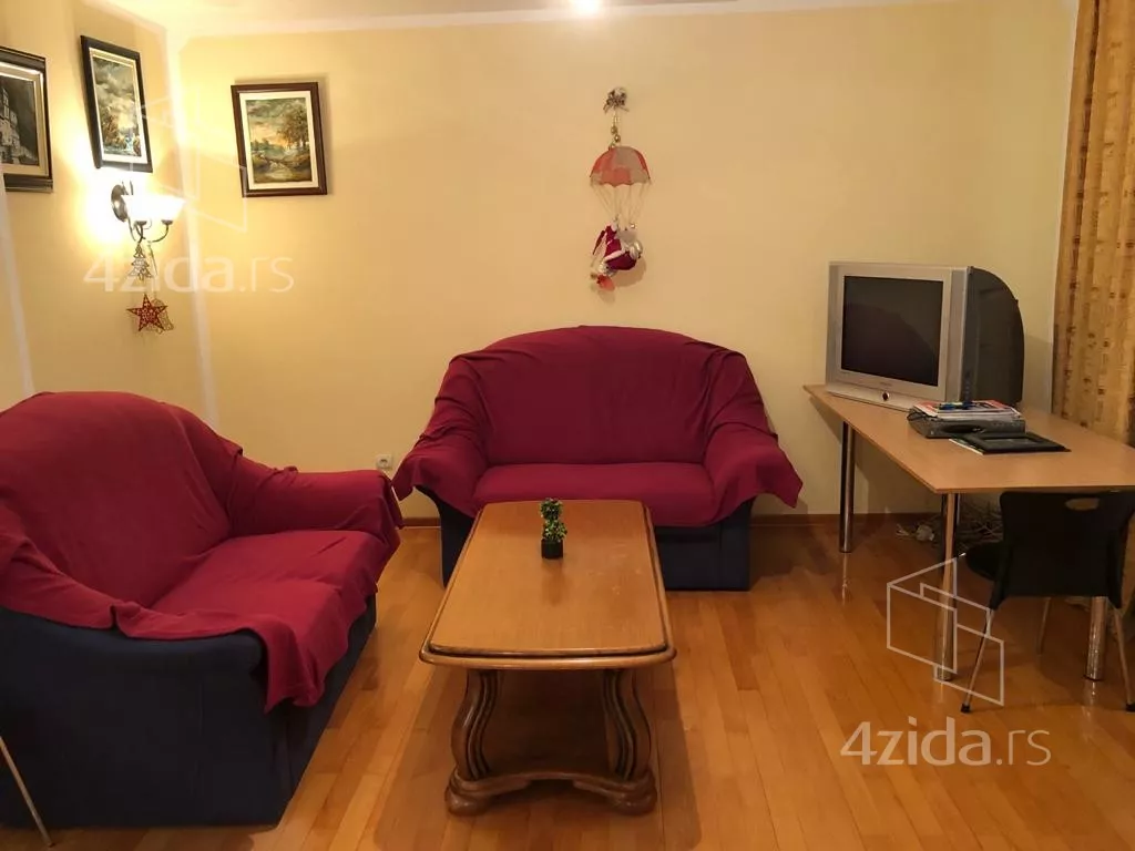 4-etažna kuća | 4zida
