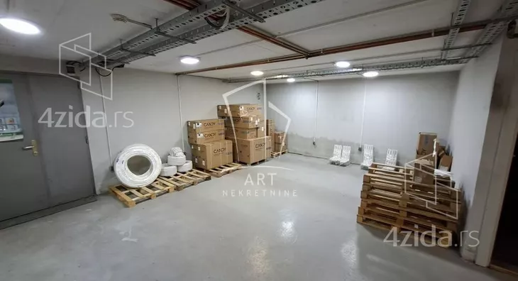 Poslovni prostor | 4zida