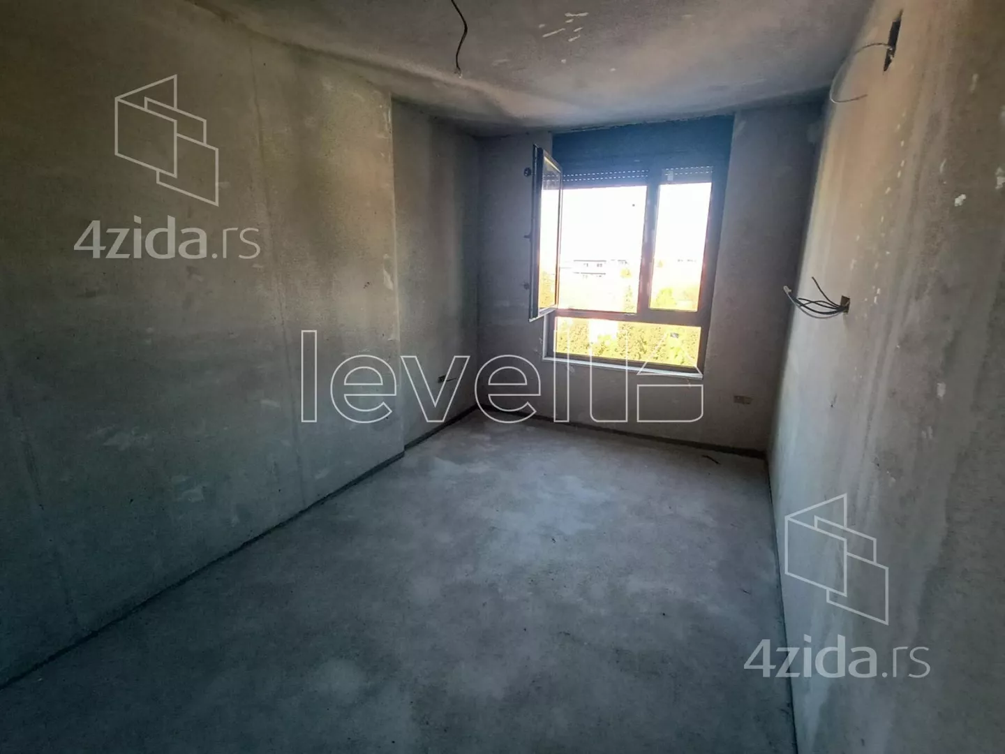 Šestosoban stan | 4zida