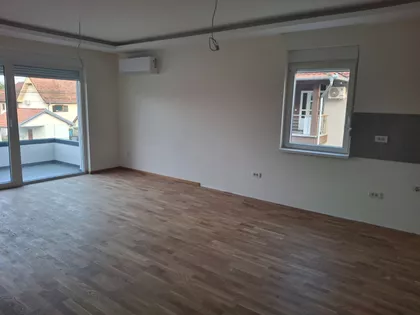 Cerska 8a | 4zida.rs