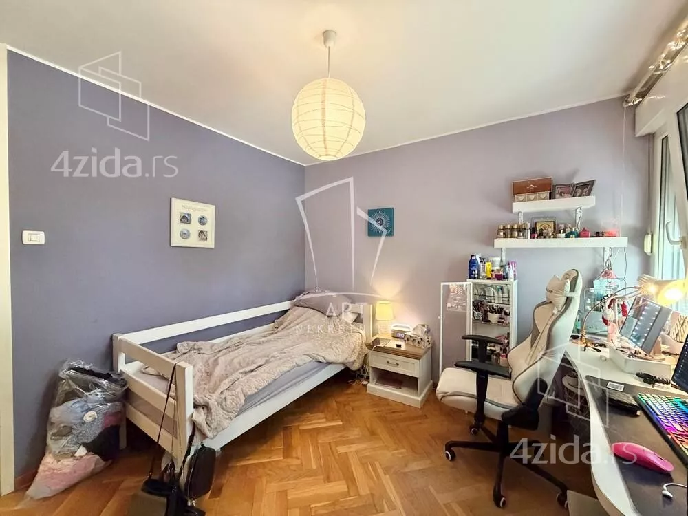 Četvoroiposoban stan | 4zida