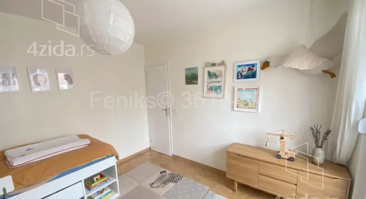 Troiposoban stan | 4zida