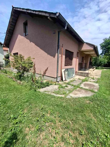 Trg Fontana