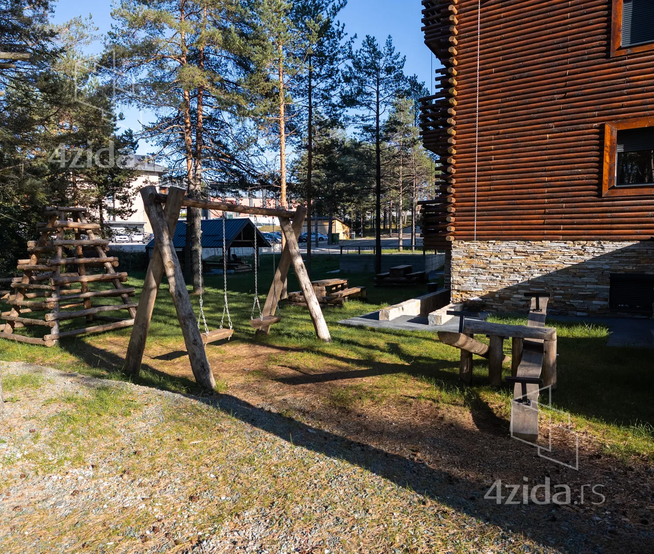 Petosoban stan | 4zida