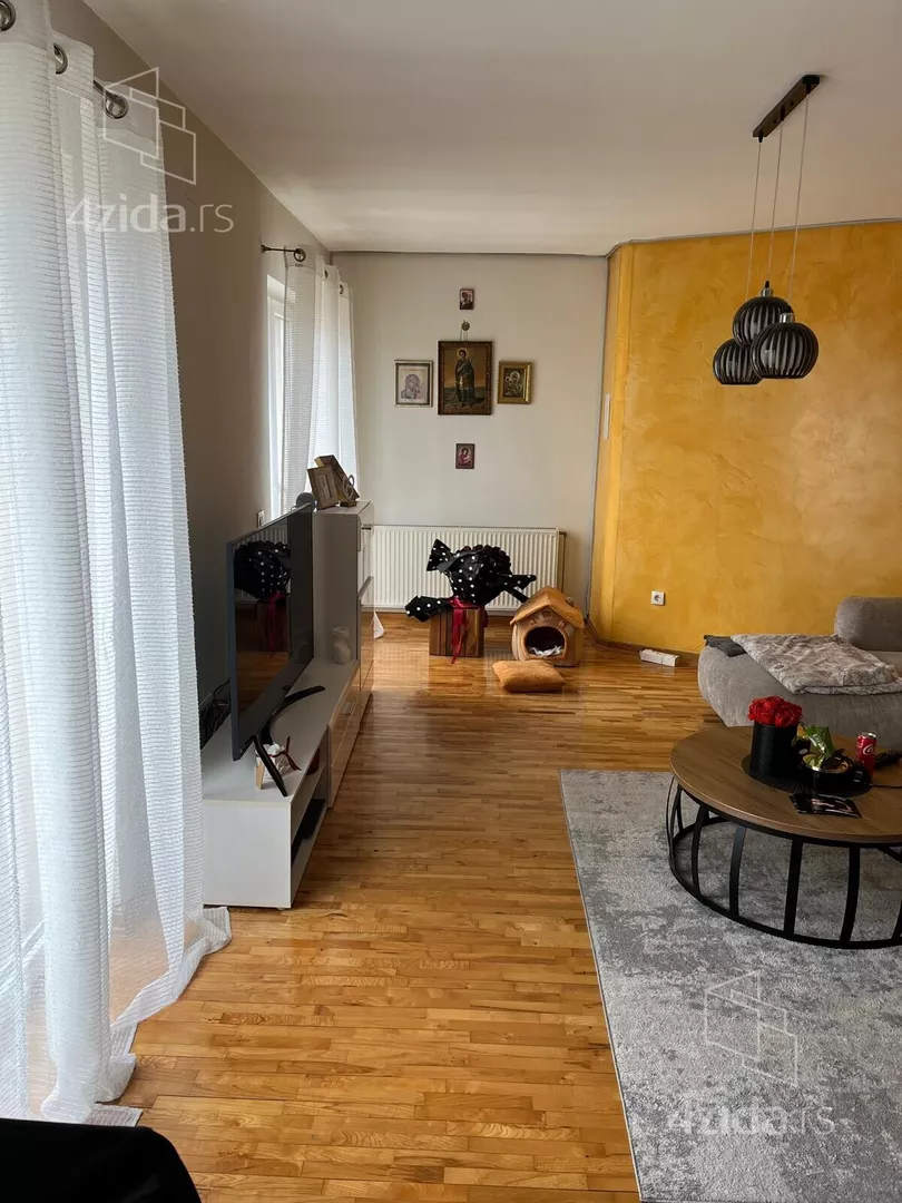 4-etažna kuća | 4zida