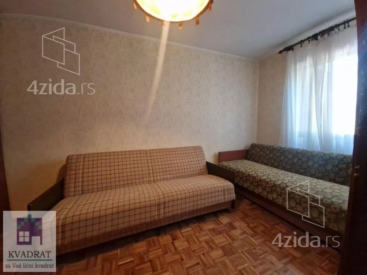 Plac | 4zida