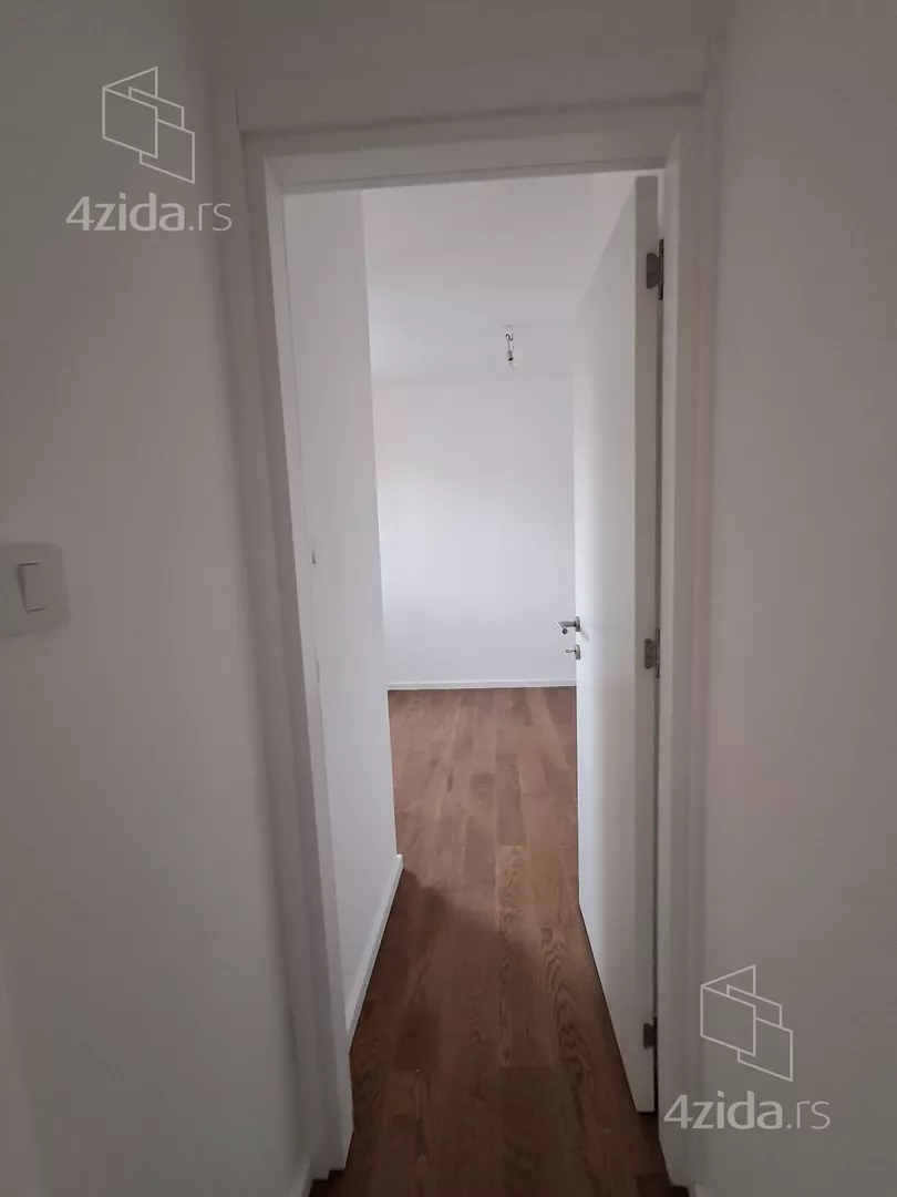 Četvoroiposoban stan | 4zida