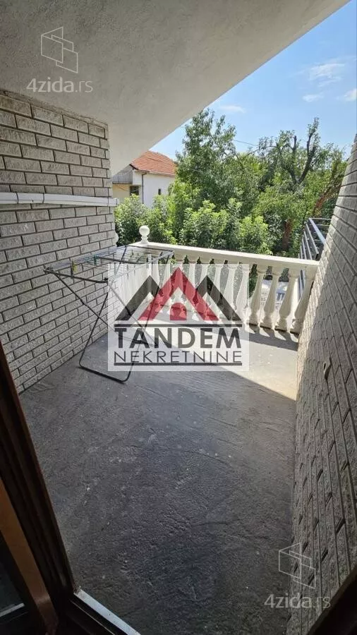 Četvoroiposoban stan | 4zida