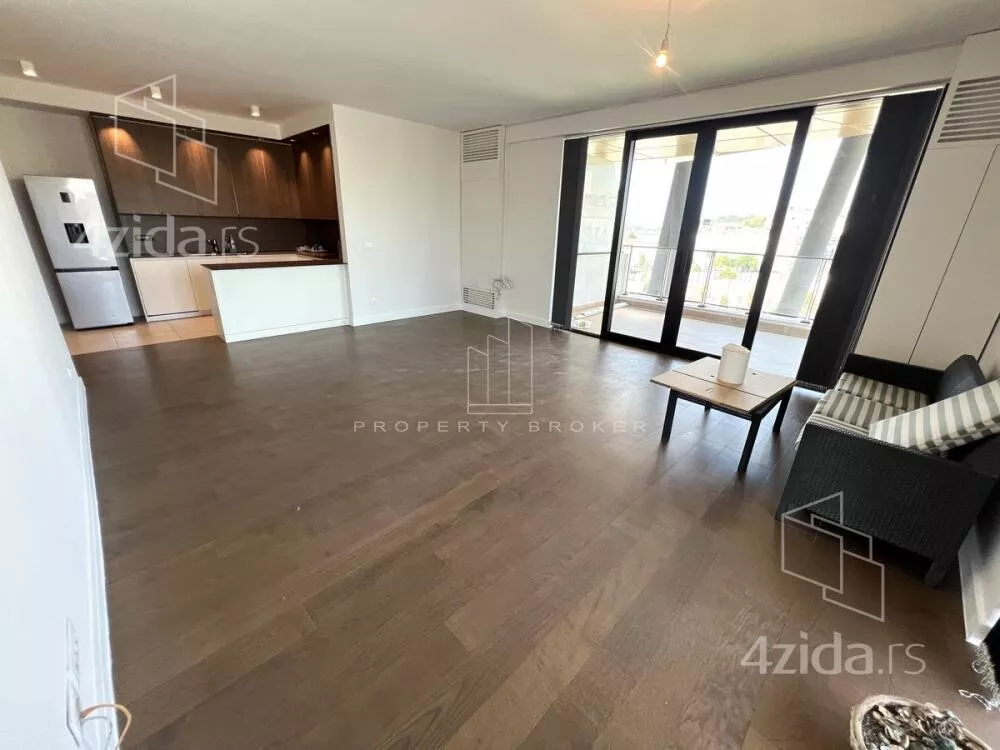 Petosoban stan | 4zida