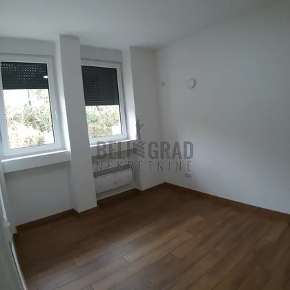 Miće Orlovića | 4zida.rs