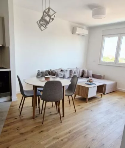 Zivka Petrovica | 4zida.rs