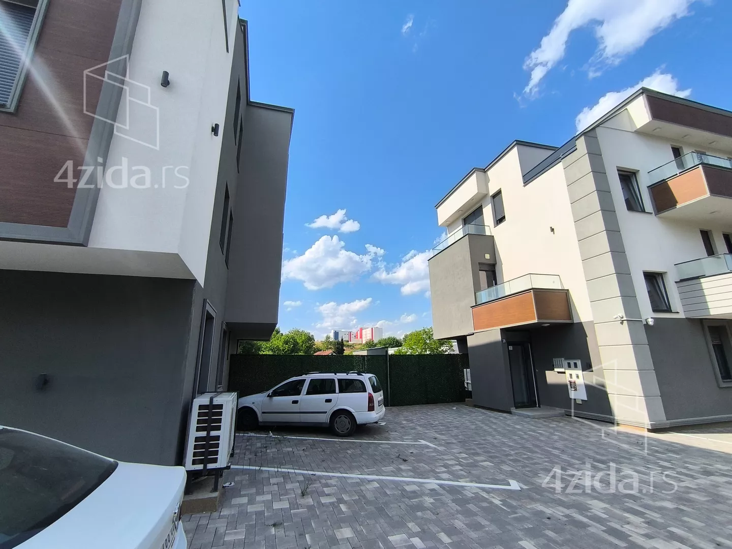 Četvorosoban stan | 4zida