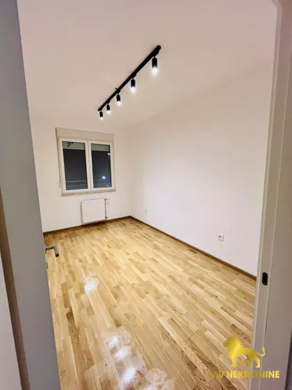 RUMENAČKI PUT | 4zida.rs