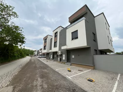 Tihomira Arsića 16 | 4zida.rs