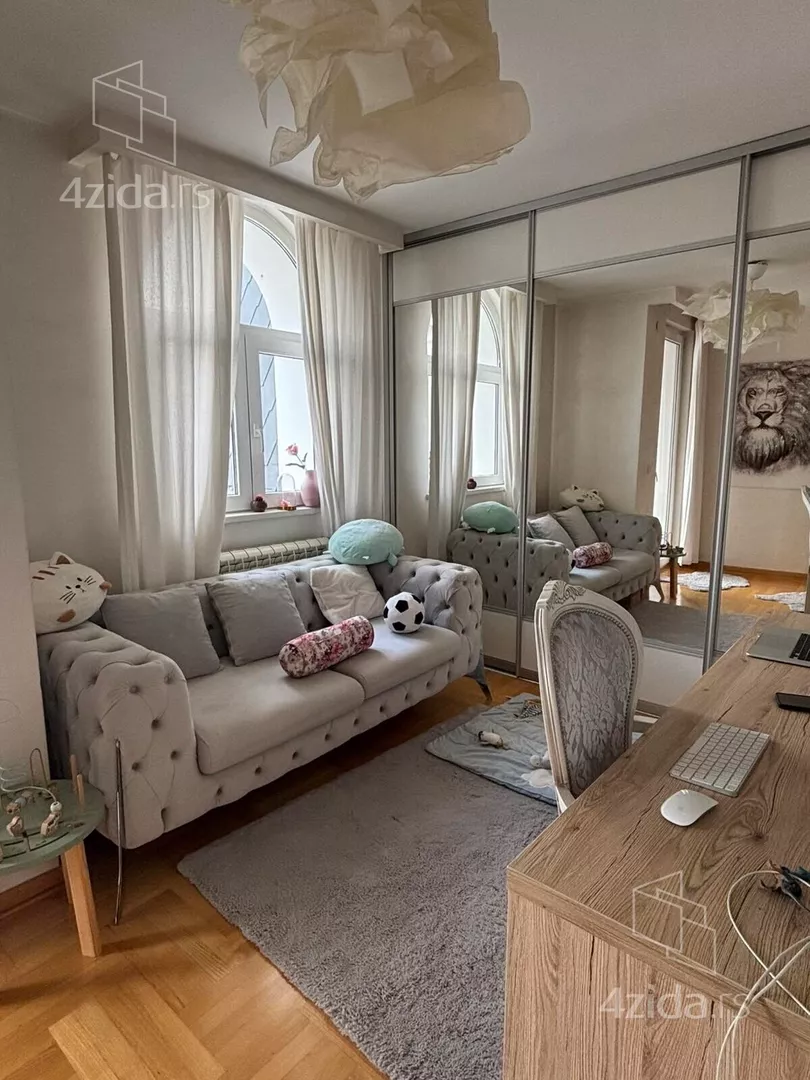 Četvoroiposoban stan | 4zida