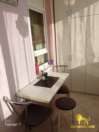 RUMENAČKA | 4zida.rs