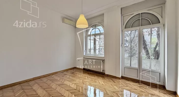 Šestosoban stan | 4zida