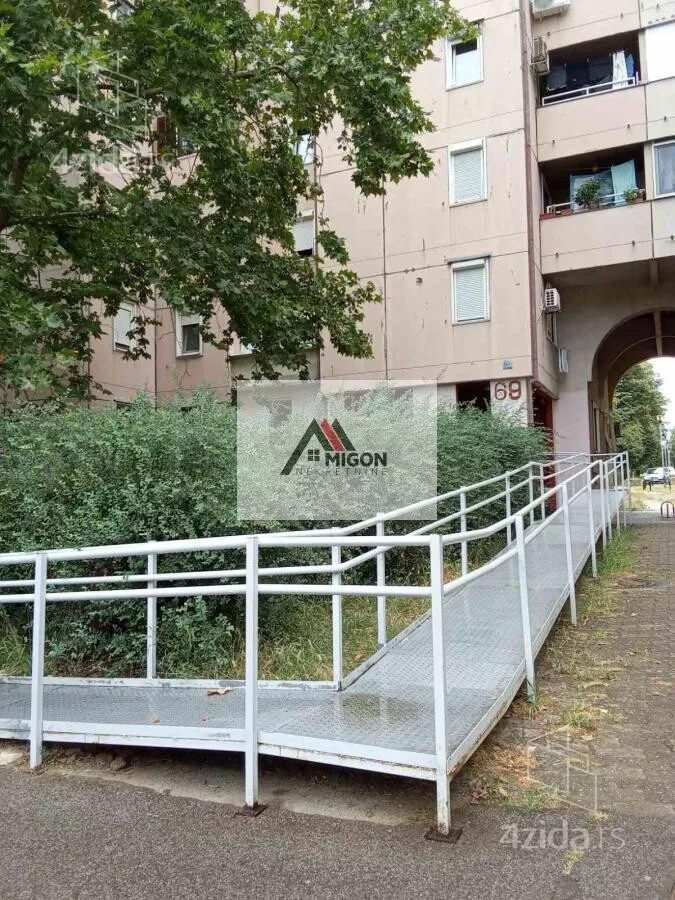 Troiposoban stan | 4zida