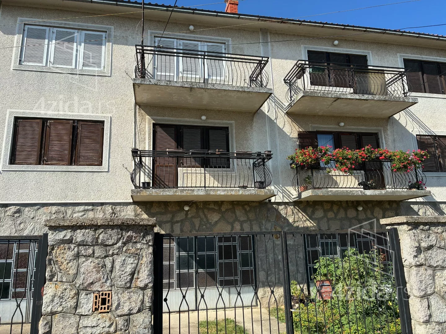 3-etažna kuća | 4zida