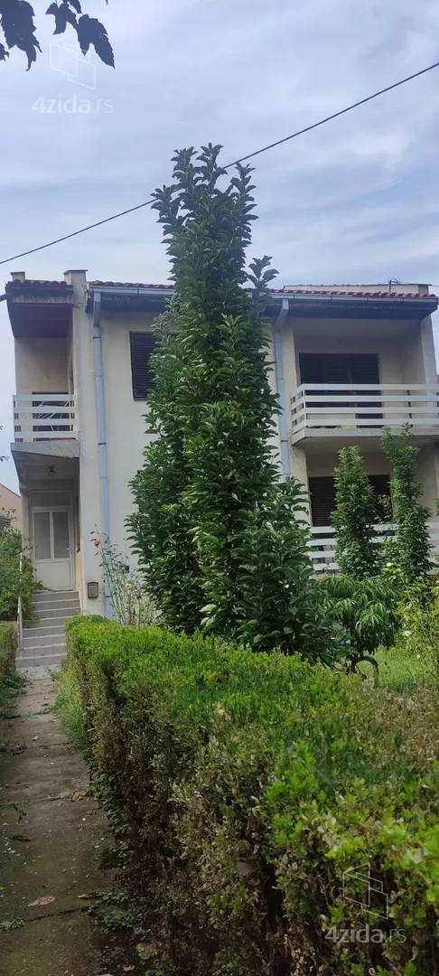 3-etažna kuća | 4zida