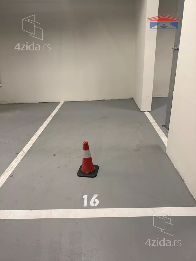 Garaža/Parking | 4zida