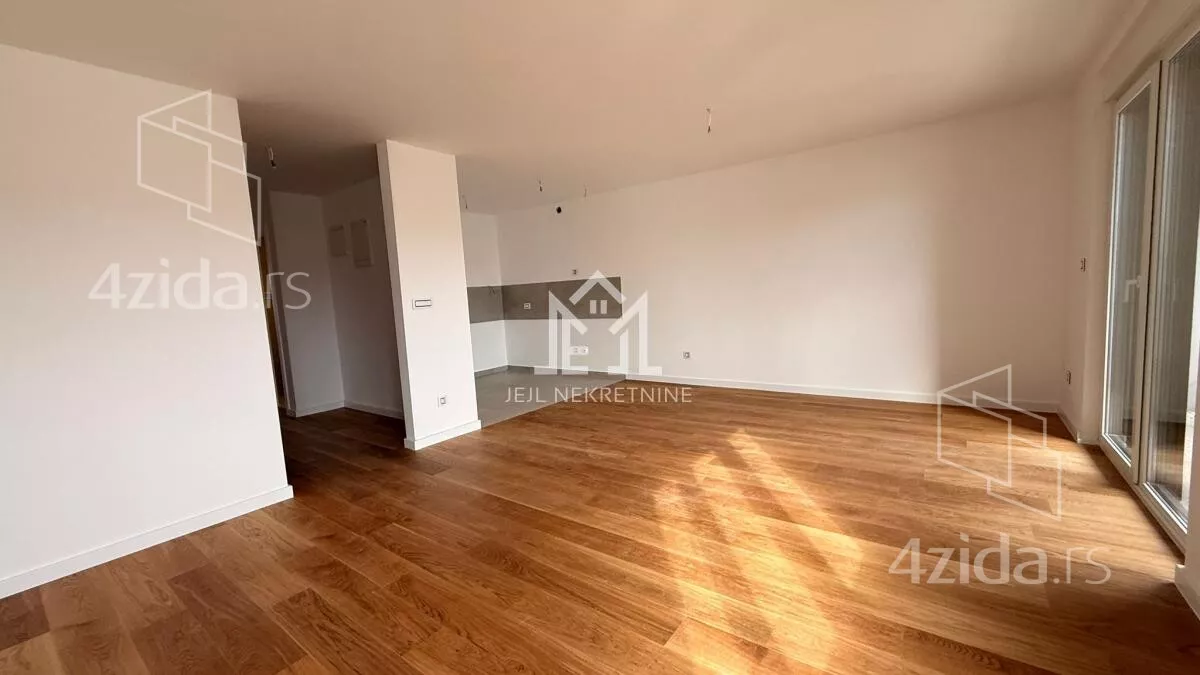 Petosoban stan | 4zida