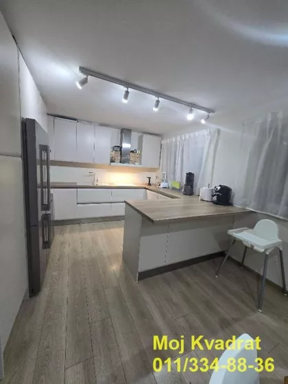 Svetosavska | 4zida.rs