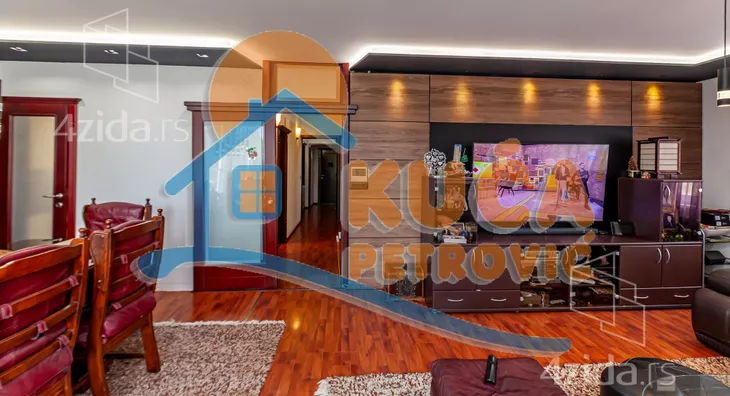 Četvorosoban stan | 4zida