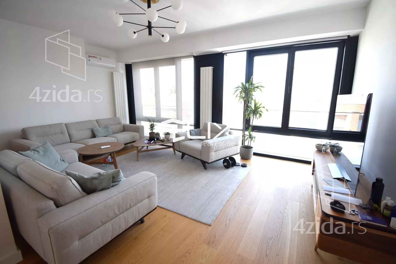 Šestosoban stan | 4zida