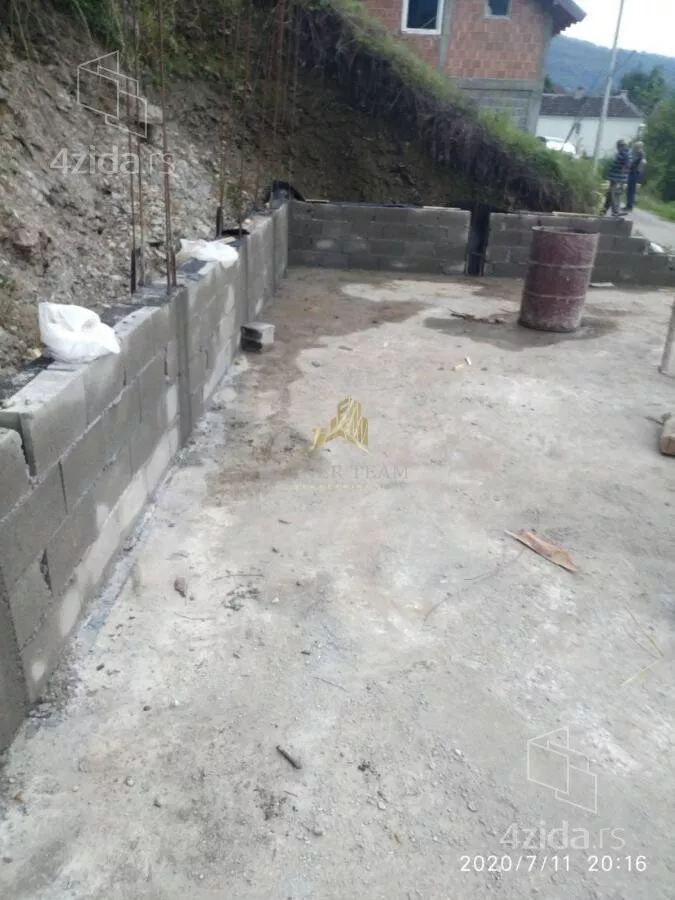 Plac | 4zida