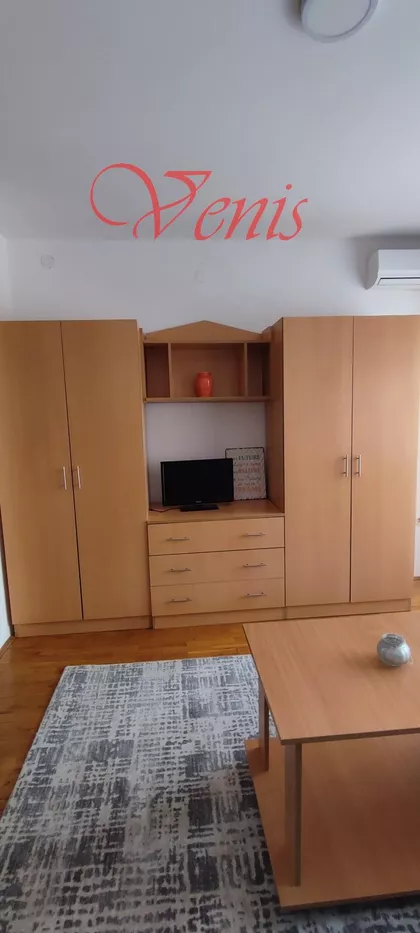 Hadži Ruvimova | 4zida.rs