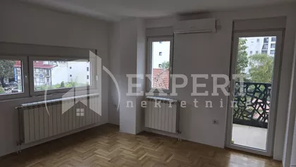 Prvomajska | 4zida.rs