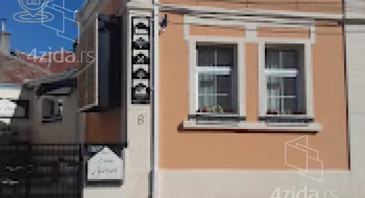 Poslovna zgrada | 4zida