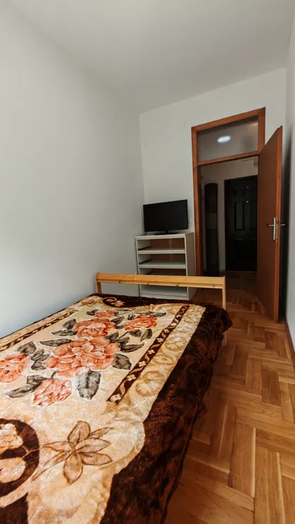 Cara Lazara 86 | 4zida.rs