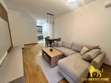 RUMENAČKI PUT | 4zida.rs