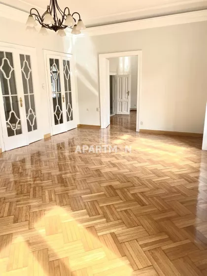 Cara Uroša | 4zida.rs