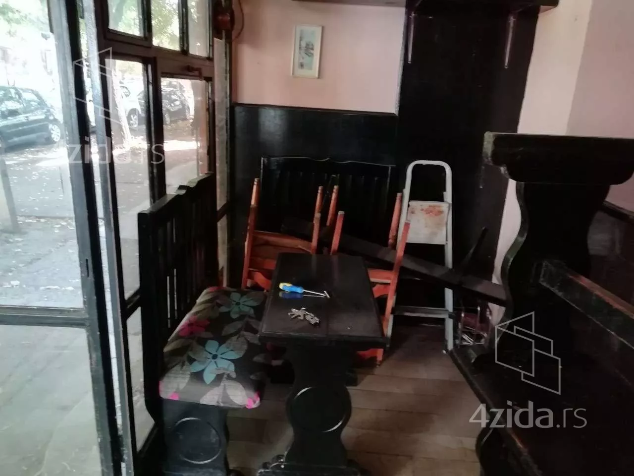 Ugostiteljski objekat | 4zida