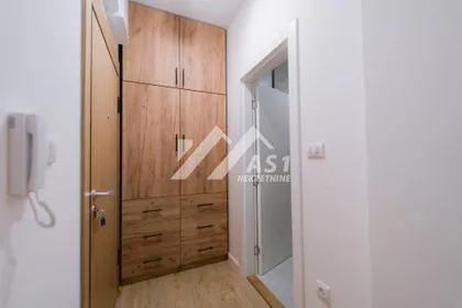 Rade Končara | 4zida.rs