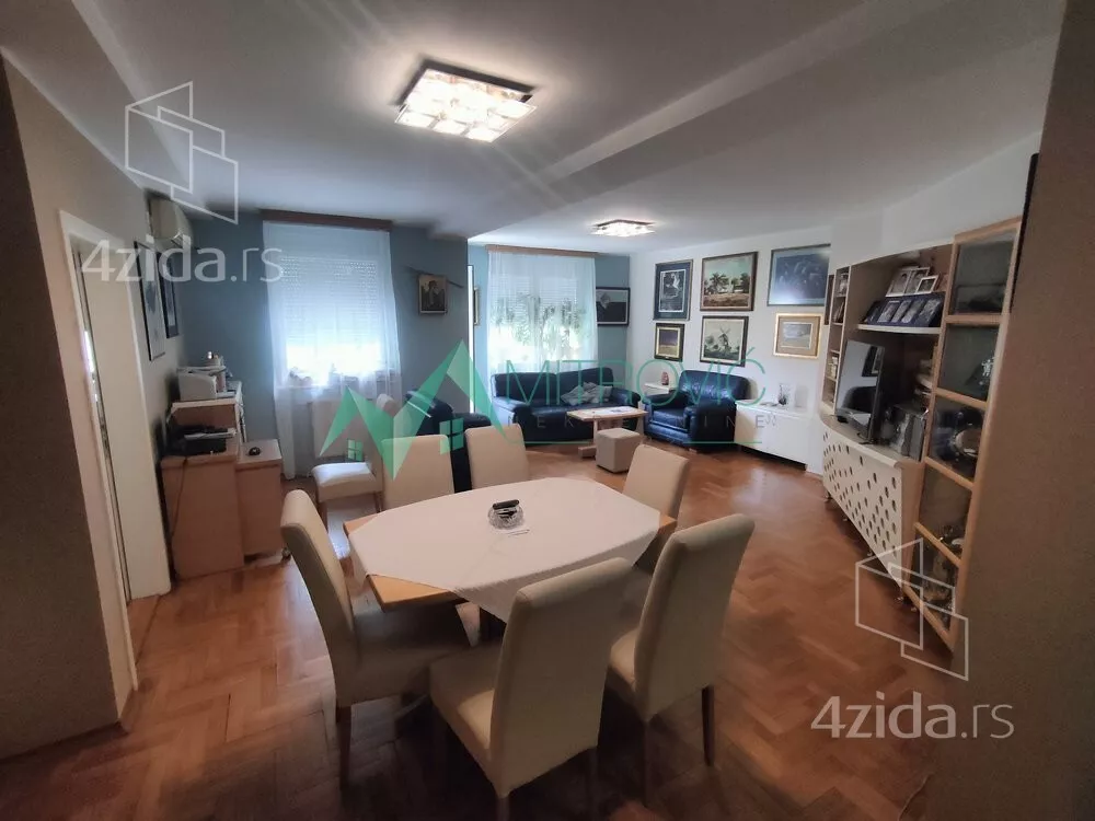 Četvorosoban stan | 4zida