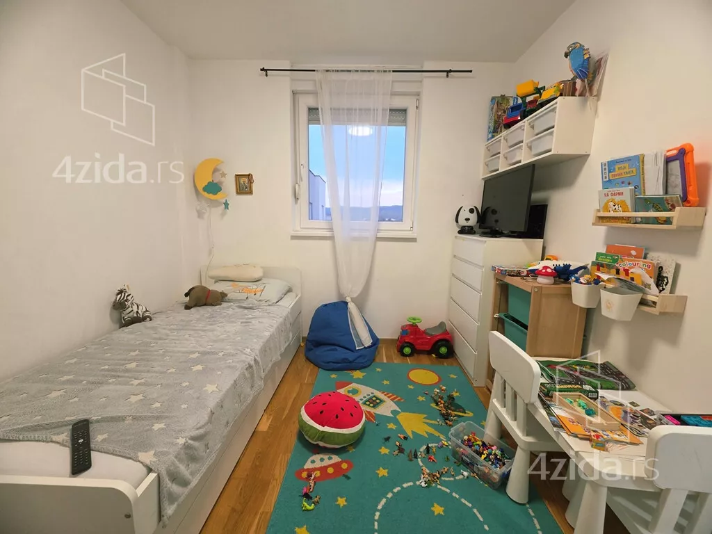 Troiposoban stan | 4zida