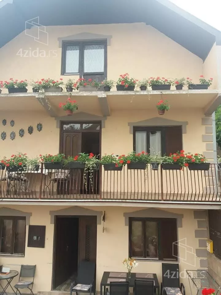 3-etažna kuća | 4zida