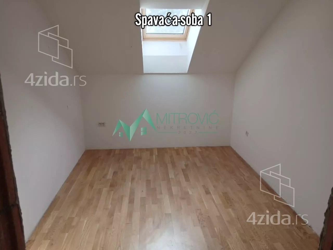 Četvoroiposoban stan | 4zida