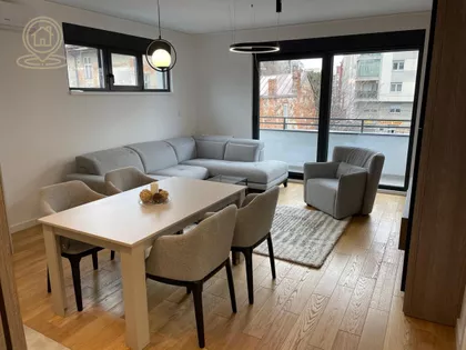 Crveni Krst Vračar | 4zida.rs